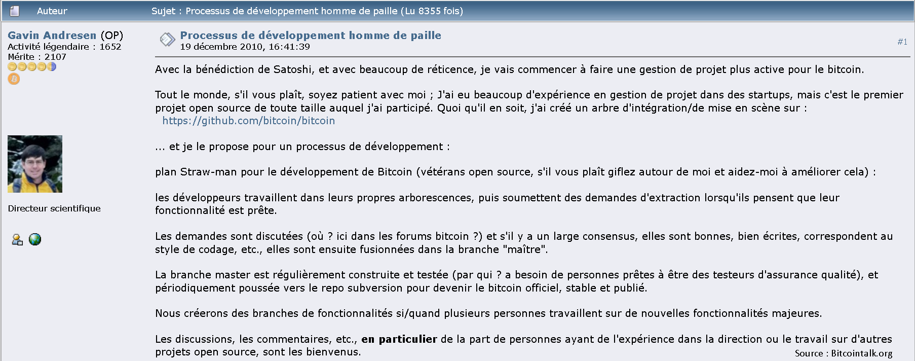 Capture d'écran d'un message de Gavin Andresen sur Bitcointalk.org, daté du 19 décembre 2010, expliquant le processus de développement de Bitcoin avec l'approbation de Satoshi Nakamoto.