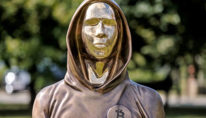 Statue de Satoshi Nakamoto à Prague